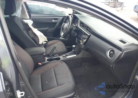 2017 Toyota Corolla Le z USA, uszkodzony, nr VIN 5YFBURHE1HP587196